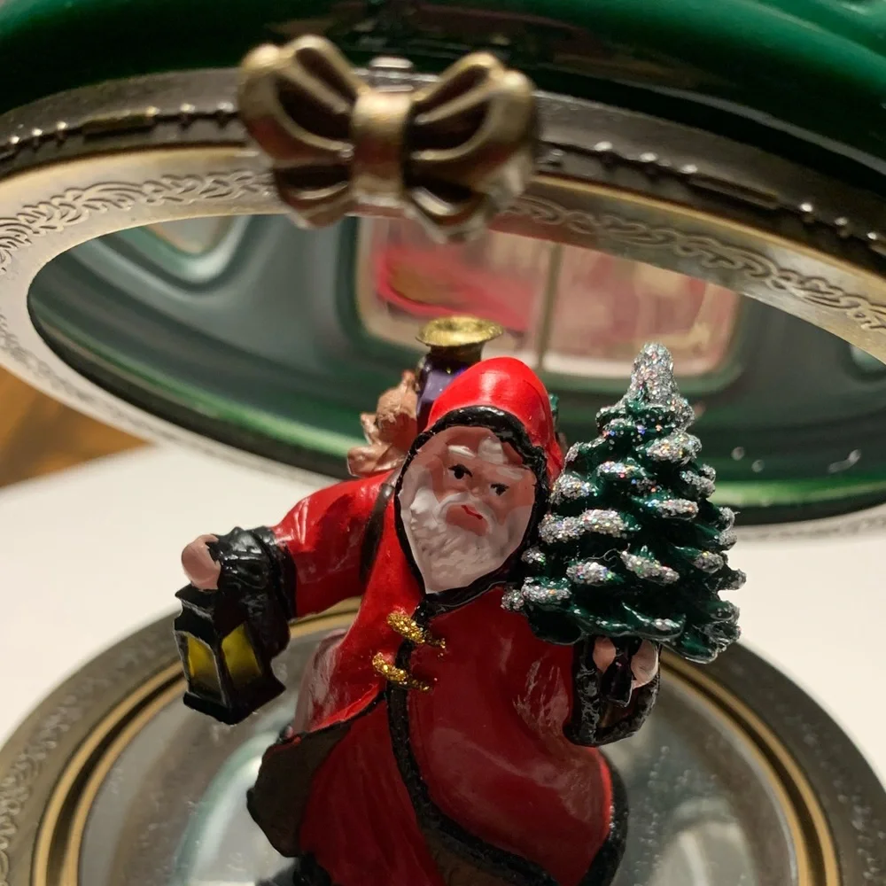 Mr. Christmas Musical Egg Animated Santa Light Christmas Tree Heirloom Gift